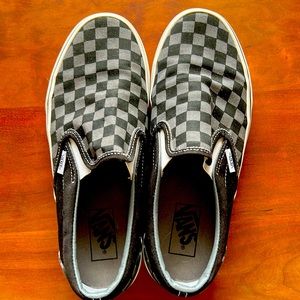 Super clean barely used classic slip on Vans.